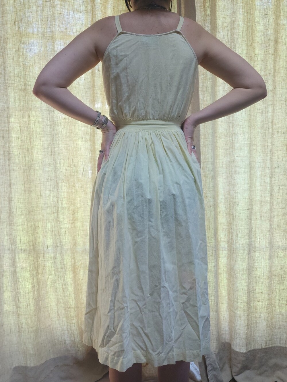Gorgeous Vintage Dress - Picture 6 of 9